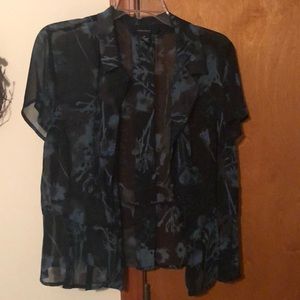 NWOT Jones Wear sheet button up blouse